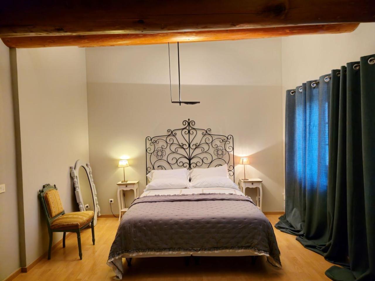 Ancien Mas Du Moulin Bed and Breakfast Eygalières Eksteriør billede